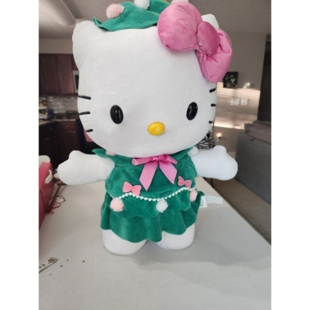 Hello Kitty‎ 2024 Christmas Tree Plush Door Holiday Greeter